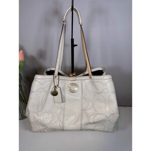 Coach Patent Leather Kisslock Satchel Handbag Ivory Beige Designer